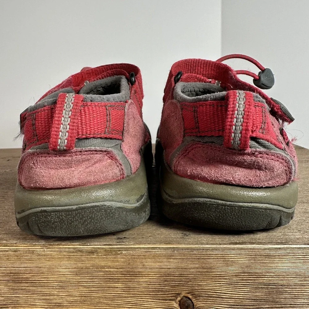 Keen Newport H2 Waterproof Sport Sandals Youth 13 Outdoor Hiking Fisherman Pink